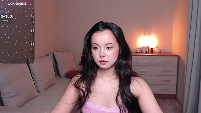 Snapshot of lia_hetty chatting on 10/30/25, 02:18 lia hetty online show from 10/30/25, 02:18