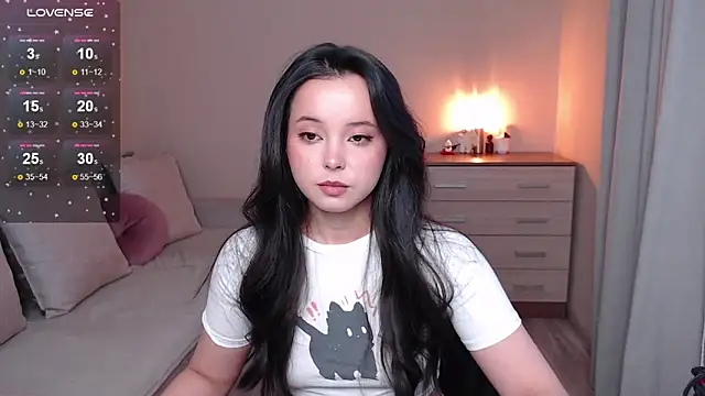 Snapshot of lia_hetty chatting on 11/14/25, 01:10 lia hetty online show from 11/14/25, 01:10