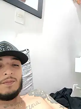 Snapshot of DuoPassion7 chatting on 01/08/26, 01:08 DuoPassion7 online show from 01/08/26, 01:08