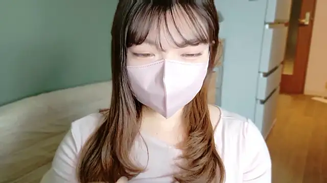 Snapshot of __Yui_ chatting on 01/15/26, 03:33 Yui online show from 01/15/26, 03:33