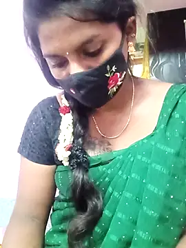 Snapshot of Tamil_Hot_Anu chatting on 02/15/26, 03:47 Tamil Hot Anu online show from 02/15/26, 03:47