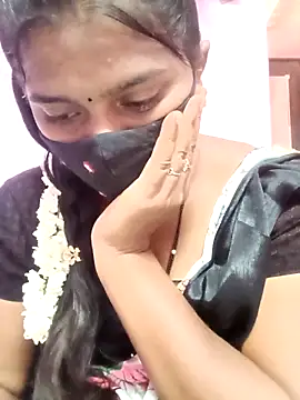 Snapshot of Tamil_Hot_Anu chatting on 04/18/26, 07:01 Tamil Hot Anu online show from 04/18/26, 07:01