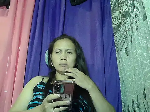 prettymomma24xx online show from 07/01/26, 12:56