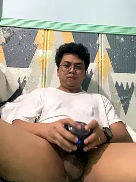 uyyumm online show from 02/17/26, 10:01