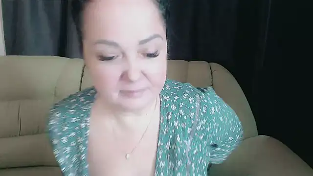 Snapshot of infinity_loveliness chatting on 10/08/25, 06:22 infinity loveliness online show from 10/08/25, 06:22