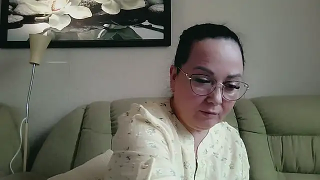 infinity loveliness online show from 06/14/26, 06:59