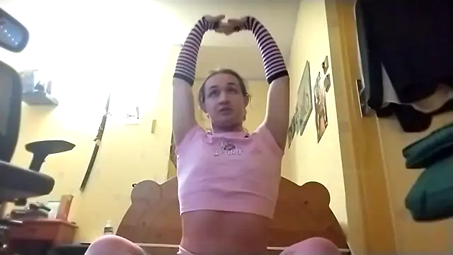 Snapshot of julialafemboy59 chatting on 01/12/26, 01:27 julialafemboy59 online show from 01/12/26, 01:27