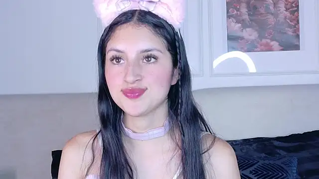 Snapshot of soffy_hilltom chatting on 03/17/26, 12:08 soffy hilltom online show from 03/17/26, 12:08