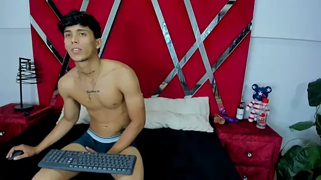 aishaxht online show from 04/30/26, 08:57
