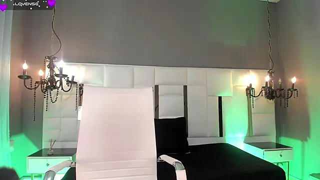 Snapshot of MAGIC_ISIS_ chatting on 02/20/26, 08:38 MAGIC ISIS online show from 02/20/26, 08:38