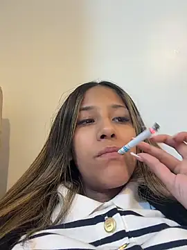 vicky bass  online show from 05/05/26, 03:14
