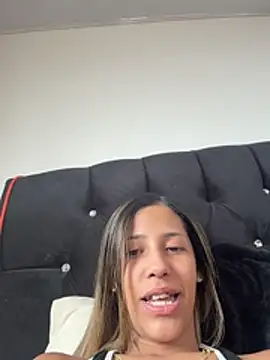 vicky bass  online show from 06/03/26, 02:19