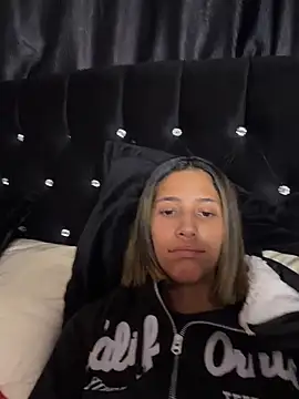 vicky bass  online show from 06/10/26, 11:24