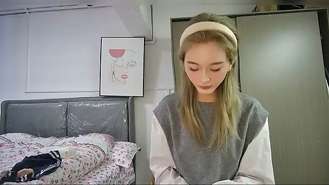 Snapshot of djjfnfczks chatting on 03/13/26, 01:07 djjfnfczks online show from 03/13/26, 01:07