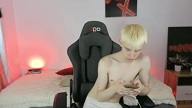 lucidangelok1 online show from 06/15/26, 12:07