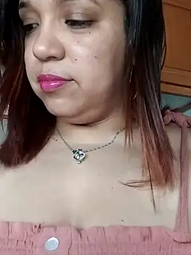 Snapshot of neenita69 chatting on 01/15/26, 01:48 neenita69 online show from 01/15/26, 01:48