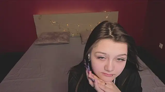 Snapshot of xxxnaughtyfoxyxxx chatting on 03/02/26, 09:27 xxxnaughtyfoxyxxx online show from 03/02/26, 09:27