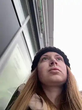 Snapshot of BlondeHott chatting on 02/25/26, 05:50 BlondeHott online show from 02/25/26, 05:50