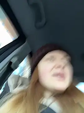 Snapshot of BlondeHott chatting on 03/04/26, 06:19 BlondeHott online show from 03/04/26, 06:19