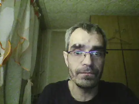 Snapshot of Gattuzoman85 chatting on 04/15/26, 08:20 Gattuzoman85 online show from 04/15/26, 08:20