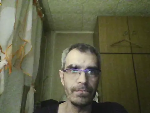 Snapshot of Gattuzoman85 chatting on 04/16/26, 09:39 Gattuzoman85 online show from 04/16/26, 09:39