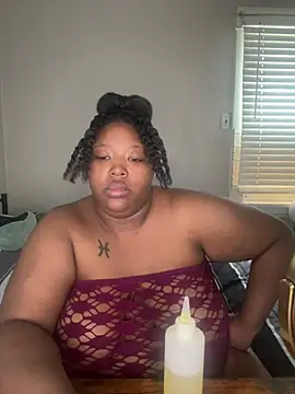 Chocolatebunnyxx96 online show from 04/13/26, 06:02