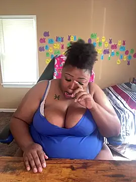 Chocolatebunnyxx96 online show from 05/07/26, 03:28