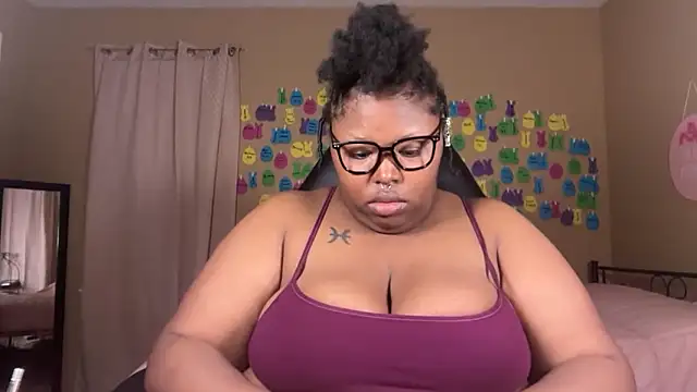 Chocolatebunnyxx96 online show from 06/15/26, 02:36