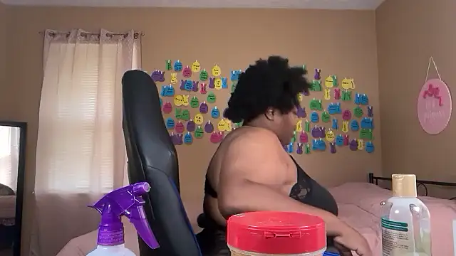 Chocolatebunnyxx96 online show from 06/20/26, 03:37