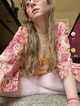 Snapshot of Elenore_hoesevelt chatting on 06/06/26, 07:40 Elenore hoesevelt online show from 06/06/26, 07:40