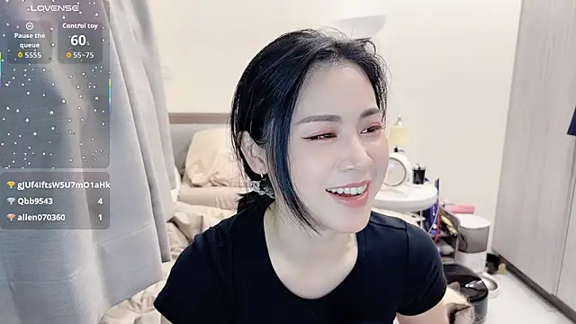 Snapshot of BabyOneDaily chatting on 05/12/26, 12:46 BabyOneDaily online show from 05/12/26, 12:46