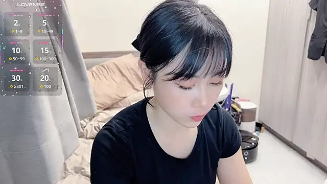 Snapshot of BabyOneDaily chatting on 06/20/26, 12:52 BabyOneDaily online show from 06/20/26, 12:52