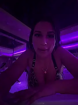 Snapshot of BabyyLiss chatting on 02/14/26, 12:40 BabyyLiss online show from 02/14/26, 12:40