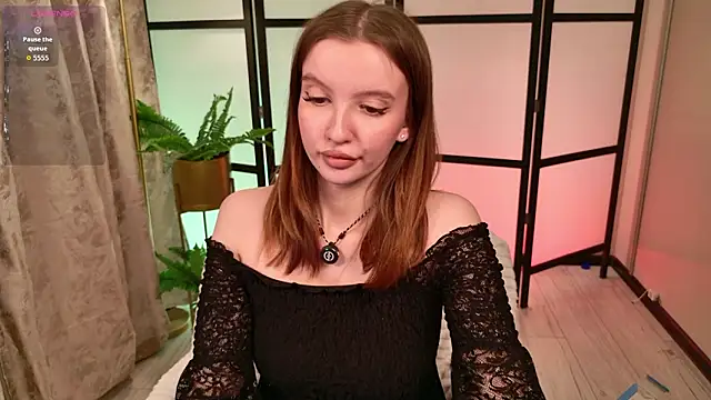 Snapshot of Layla_Bloom chatting on 02/26/26, 05:45 Layla Bloom online show from 02/26/26, 05:45