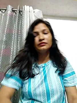 Snapshot of Priyaa_1433 chatting on 06/19/26, 03:00 Priyaa 1433 online show from 06/19/26, 03:00