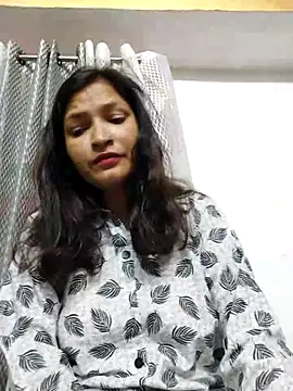 Snapshot of Priyaa_1433 chatting on 06/19/26, 05:17 Priyaa 1433 online show from 06/19/26, 05:17