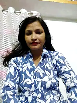 Snapshot of Priyaa_1433 chatting on 06/22/26, 05:59 Priyaa 1433 online show from 06/22/26, 05:59