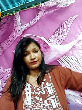 Snapshot of Priyaa_1433 chatting on 06/27/26, 05:23 Priyaa 1433 online show from 06/27/26, 05:23