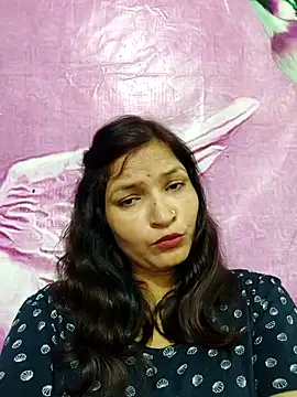 Snapshot of Priyaa_1433 chatting on 07/11/26, 09:45 Priyaa 1433 online show from 07/11/26, 09:45