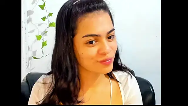 Snapshot of Antonella_Gomez22 chatting on 05/05/26, 01:35 Antonella Gomez22 online show from 05/05/26, 01:35
