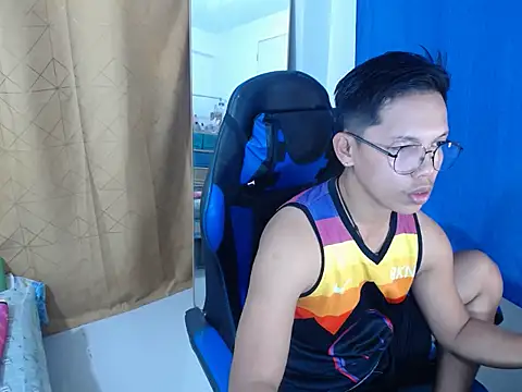 Snapshot of holly_oreo chatting on 07/14/26, 10:21 holly oreo online show from 07/14/26, 10:21