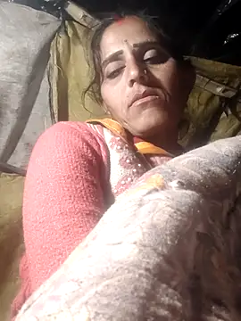 Snapshot of Bhavna8080 chatting on 01/17/26, 04:54 Bhavna8080 online show from 01/17/26, 04:54