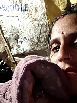 Snapshot of Bhavna8080 chatting on 02/12/26, 04:35 Bhavna8080 online show from 02/12/26, 04:35