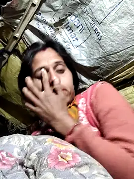 Snapshot of Bhavna8080 chatting on 02/15/26, 12:18 Bhavna8080 online show from 02/15/26, 12:18