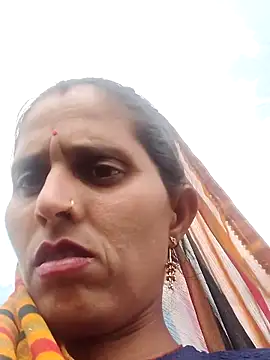 Snapshot of Bhavna8080 chatting on 02/27/26, 09:31 Bhavna8080 online show from 02/27/26, 09:31