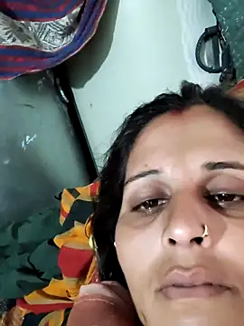 Snapshot of Bhavna8080 chatting on 06/21/26, 05:21 Bhavna8080 online show from 06/21/26, 05:21