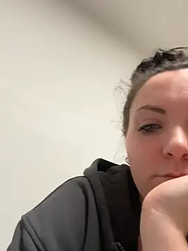 Snapshot of InkedCurly_L chatting on 02/11/26, 06:13 InkedCurly L online show from 02/11/26, 06:13