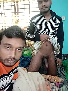 Snapshot of soft_couple778 chatting on 01/06/26, 04:05 soft couple778 online show from 01/06/26, 04:05