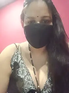 Snapshot of 01Roshani chatting on 06/19/26, 08:01 01Roshani online show from 06/19/26, 08:01
