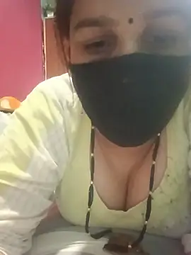 Snapshot of 01Roshani chatting on 06/23/26, 08:23 01Roshani online show from 06/23/26, 08:23